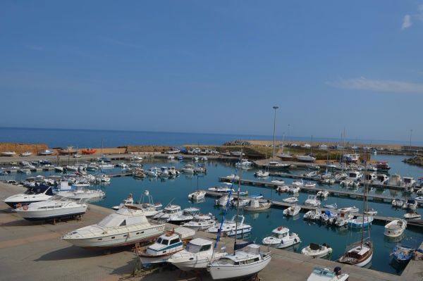 Darsena-porto-Le-Castella-a-Isola-Capo-Rizzuto