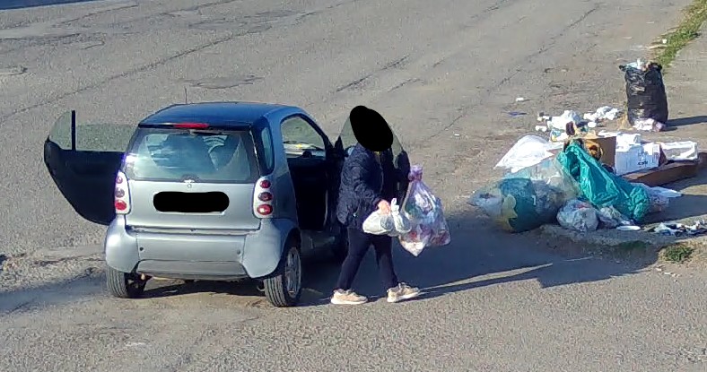 abbandono rifiuti 8