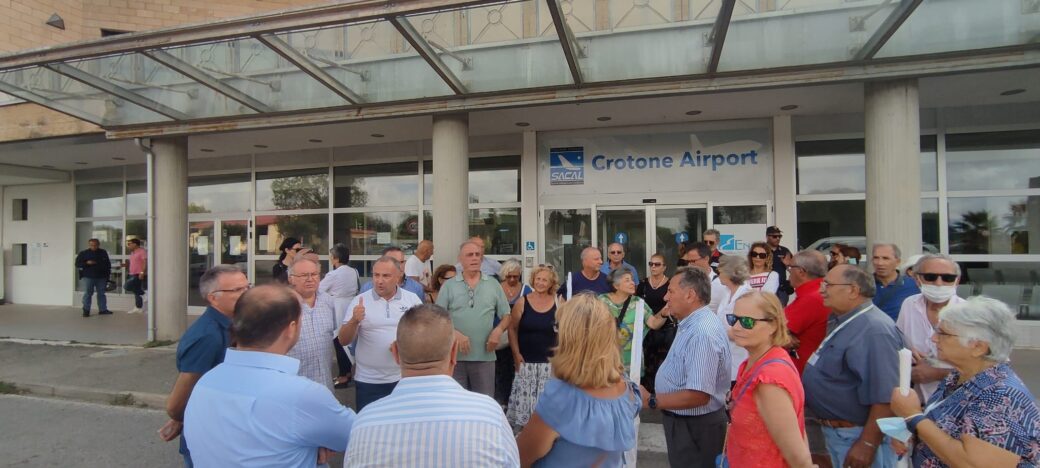 siti_in_comitato_aeroporto_crotone-1040x468