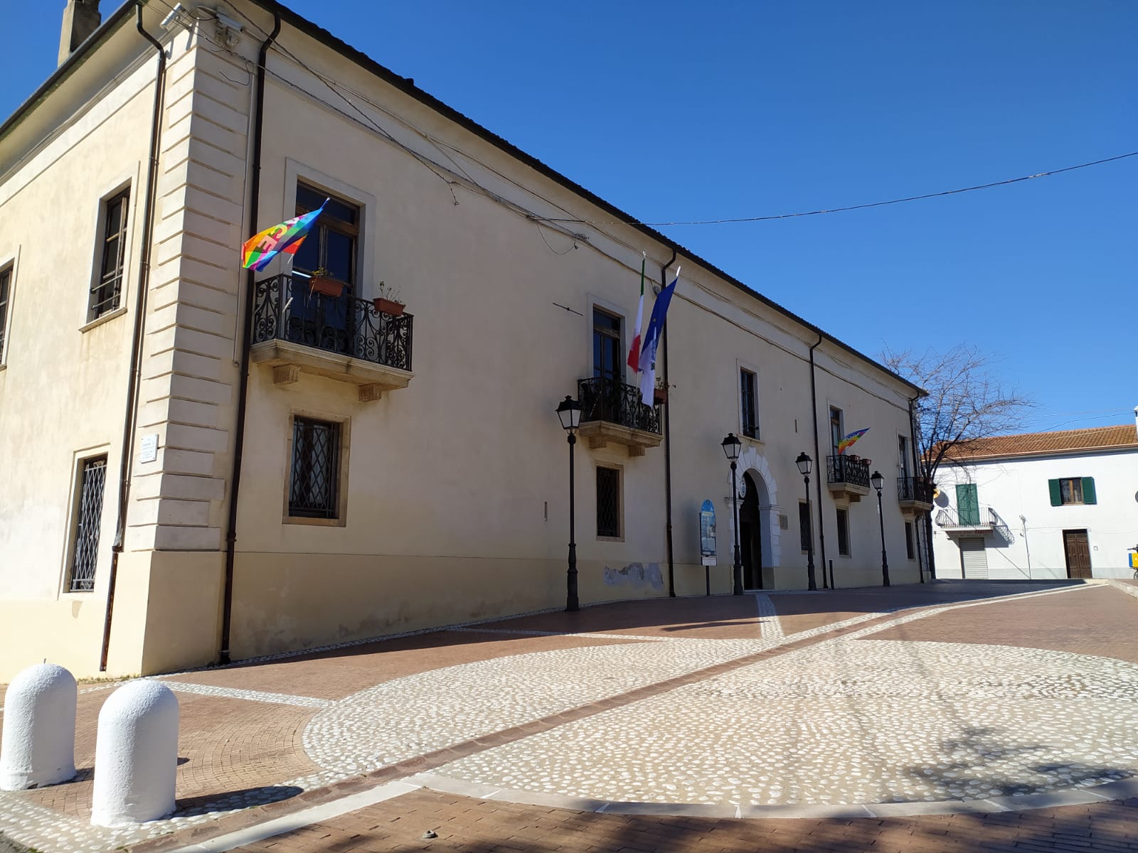 bandiera pace baracco, isola capo rizzuto
