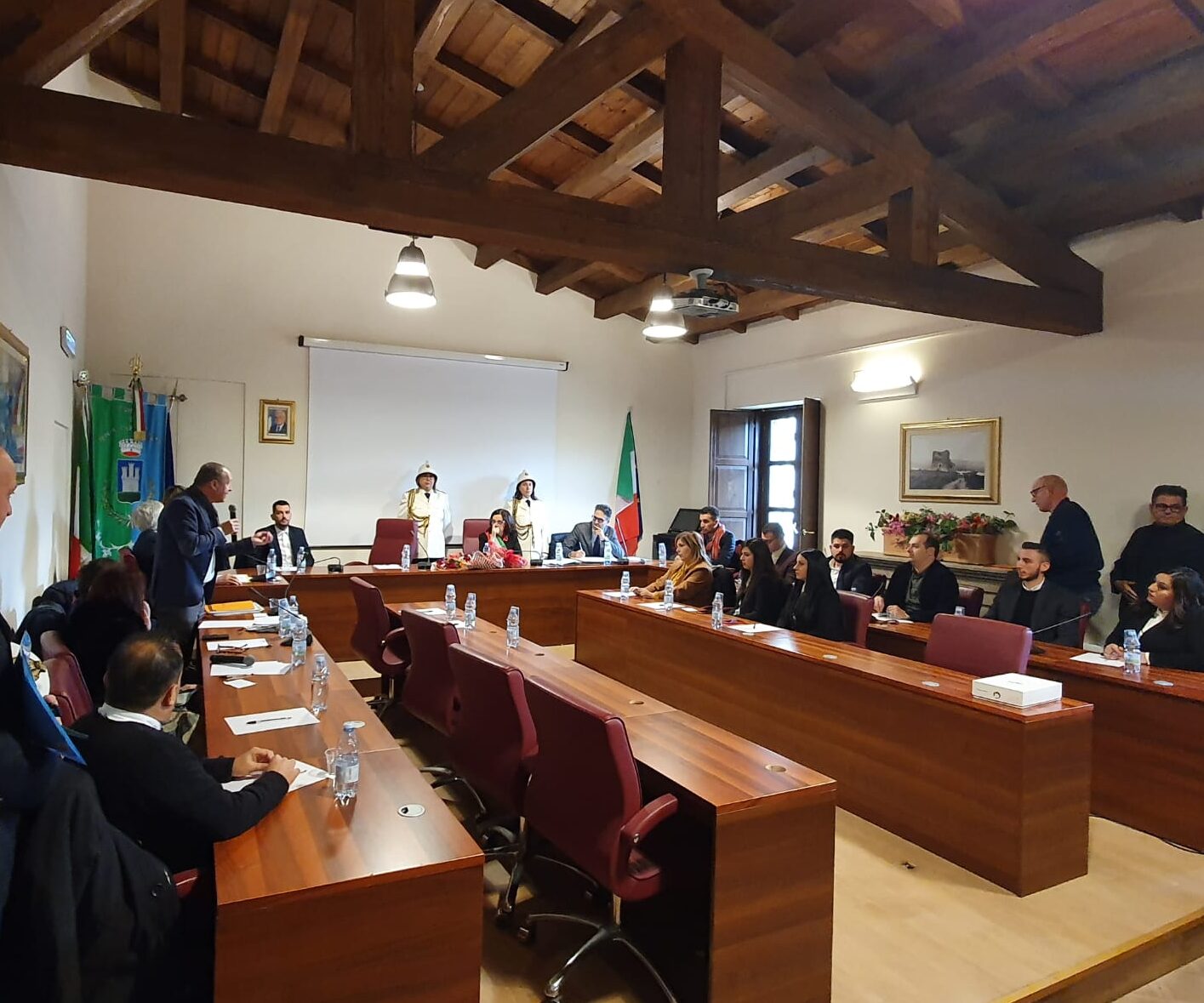 Consiglio-Comunale-Isola-C.R.-11-dicembre-2019_6-e1576158047138