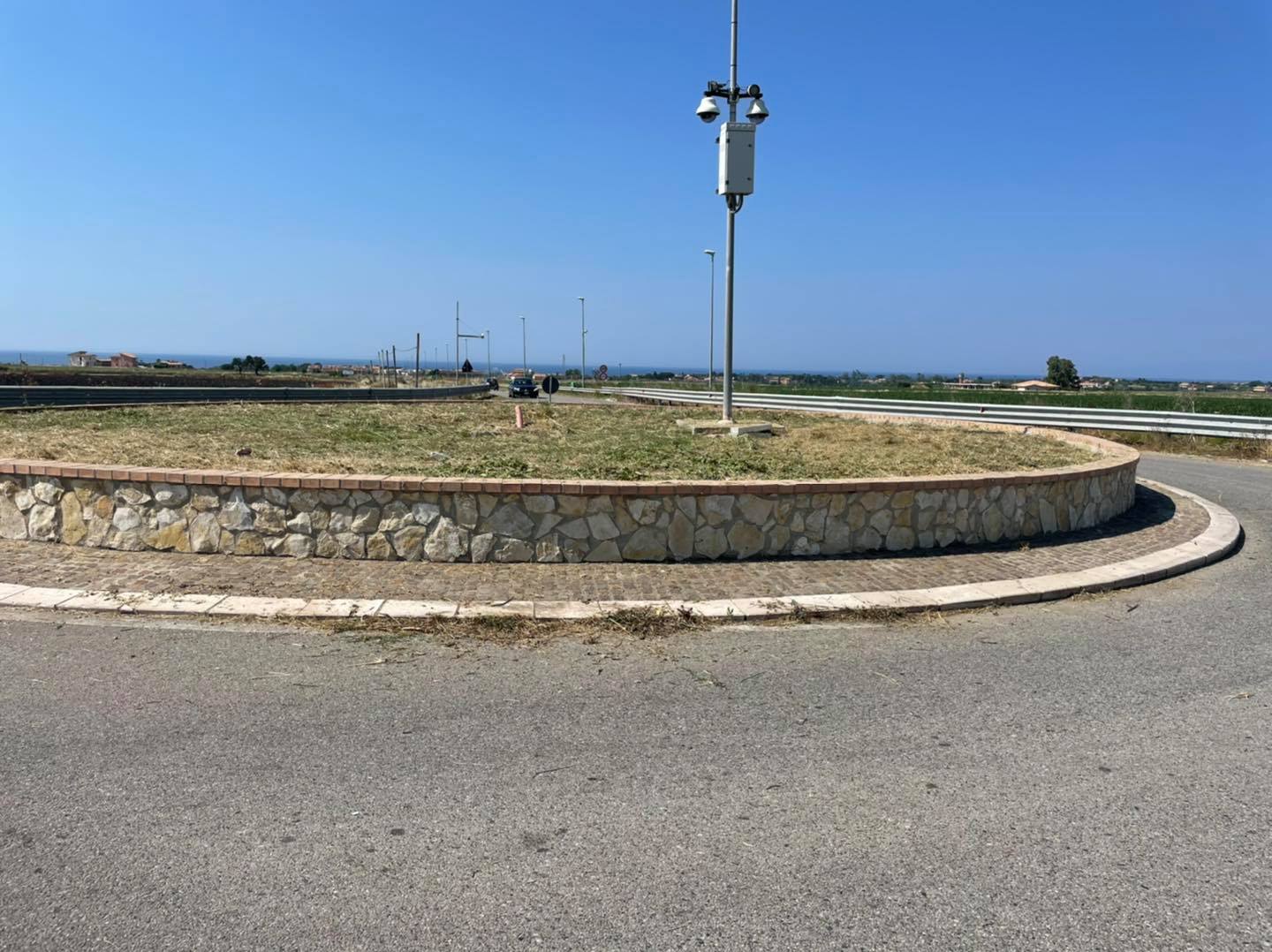 s.p.44__rotonda_le_castella